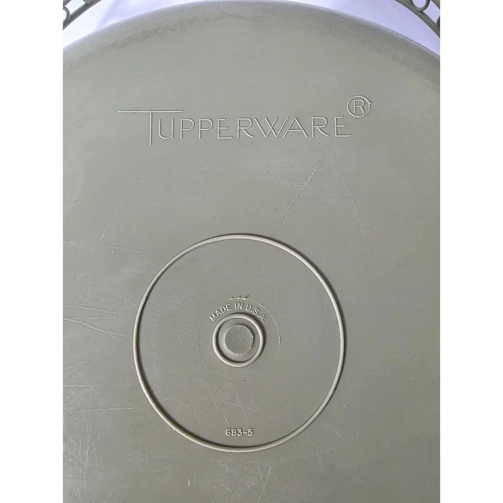 Tupperware Cake Taker Avocado Green Sunburst Cake Carrier 683-2 684-2 624-3 USA